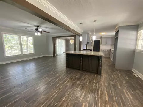 5705 Gladewood Dr, Jackson, MS 39211 photo 9