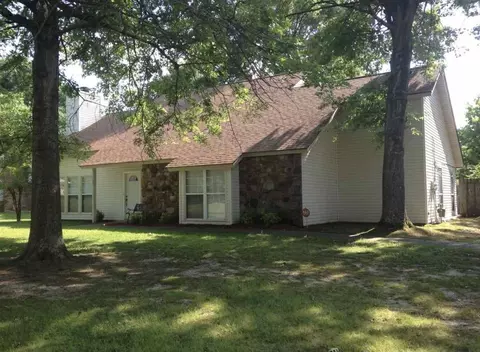 403 Pebble Brook Dr, Clinton, MS 39056 photo 2