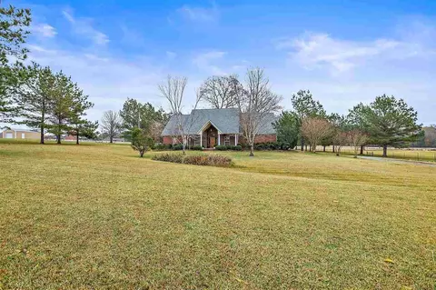 1390 S Jackson Rd, Terry, MS 39170 photo 4