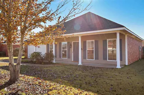 318 Red Cedar Dr, Brandon, MS 39047 photo 2