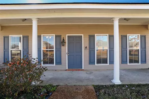 318 Red Cedar Dr, Brandon, MS 39047 photo 6