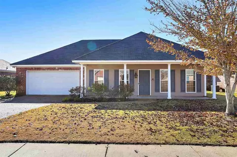 318 Red Cedar Dr, Brandon, MS 39047 photo 1