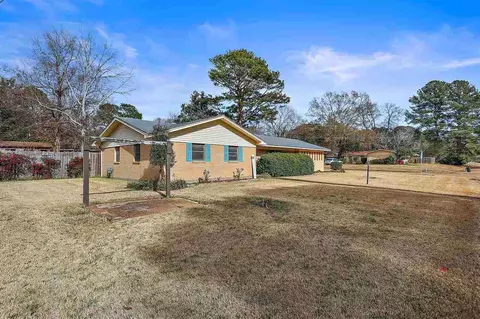 1230 Springdale Dr, Jackson, MS 39211 photo 5
