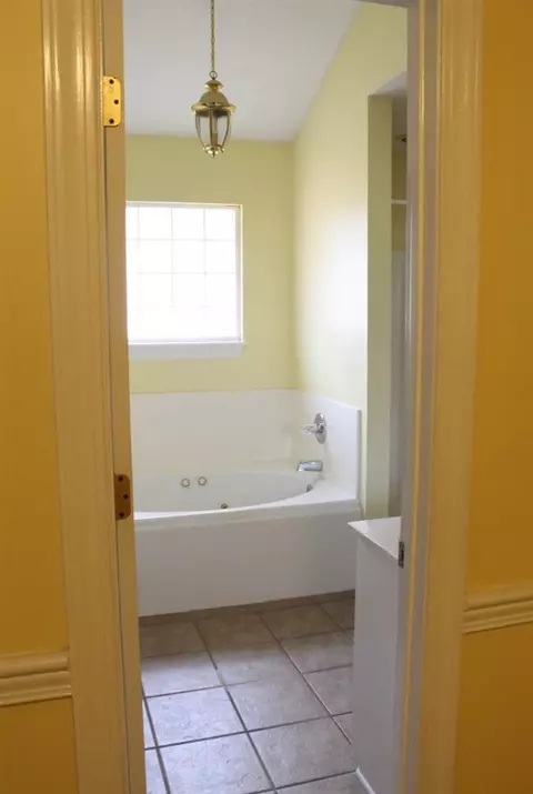 390 Hillandale Dr, Jackson, MS 39212 photo 13