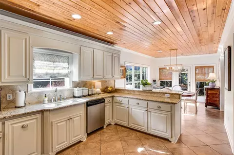 529 Silverstone Dr, Madison, MS 39110 photo 8