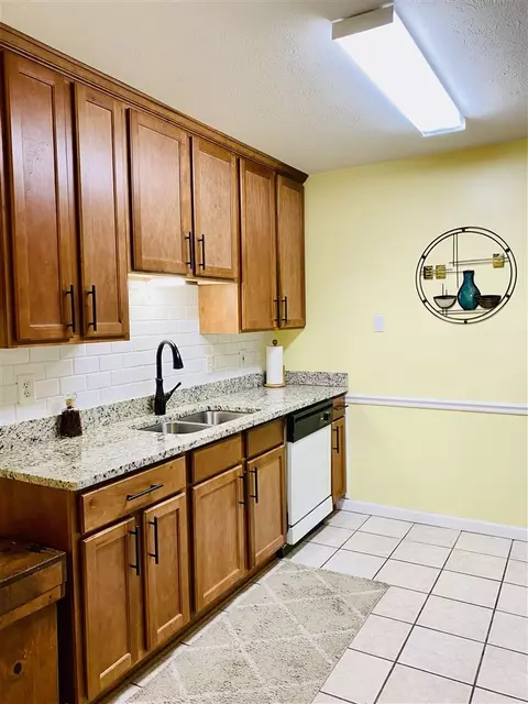 104 Sunchase Dr, Brandon, MS 39042 photo 9