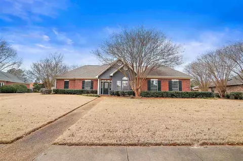 33 Eastgate Dr, Brandon, MS 39042 photo 1