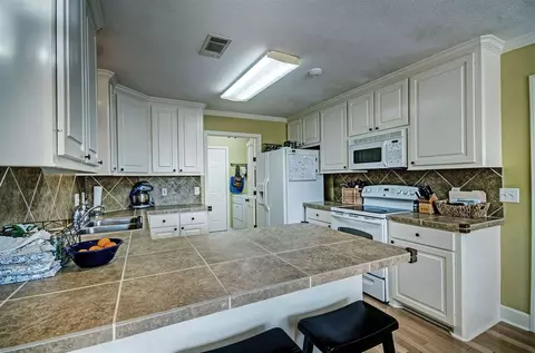 202 Raintree Dr, Brandon, MS 39042 photo 13