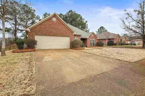 604 Brookfield Pl, Florence, MS 39073 photo 4