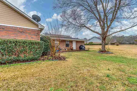 209 Devonport Cir, Raymond, MS 39154 photo 11