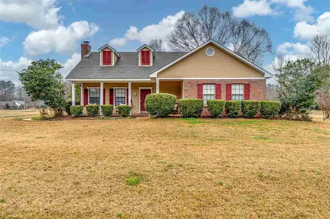 209 Devonport Cir, Raymond, MS 39154 photo 1