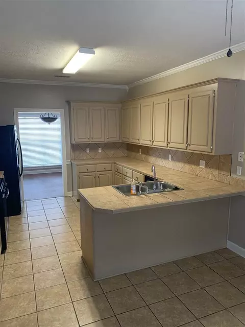 255 Charlene Dr, Byram, MS 39272 photo 8