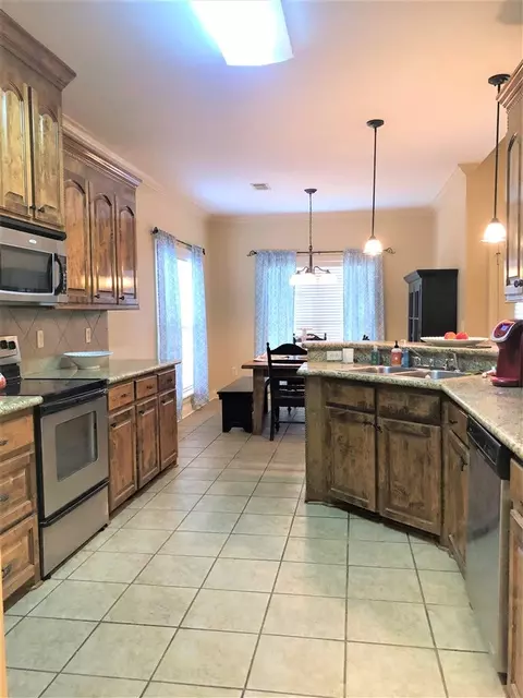 708 Chambord Dr, Brandon, MS 39042 photo 8