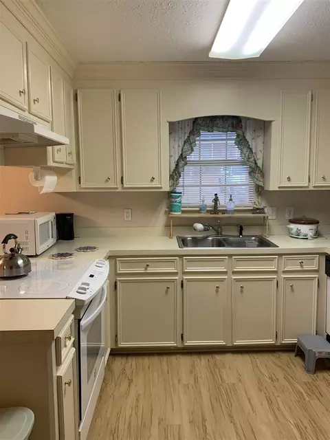 1522 Torrence Dr, Byram, MS 39272 photo 3