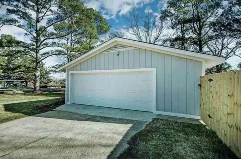 341 Maywood Cir, Jackson, MS 39211 photo 4