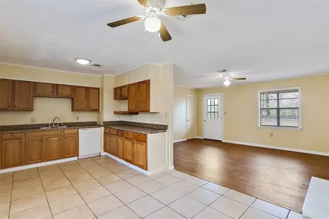 54 W Mcclendon Ln, Forest, MS 39074 photo 13
