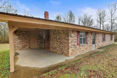 54 W Mcclendon Ln, Forest, MS 39074 photo 3