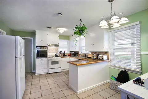 519 Naples Rd, Jackson, MS 39206 photo 13