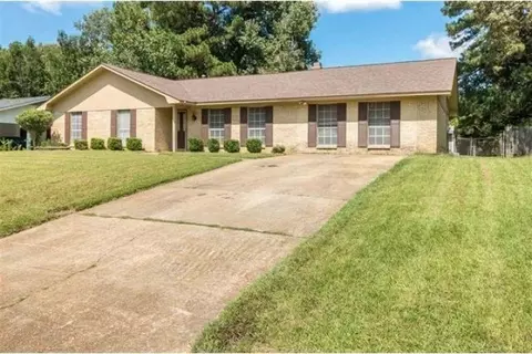 107 Red Oak Rd, Clinton, MS 39056 photo 2