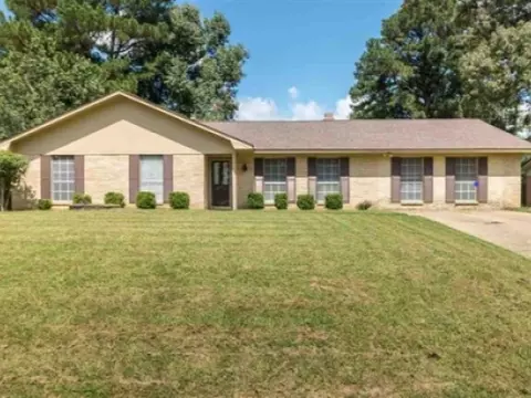 107 Red Oak Rd, Clinton, MS 39056 photo 1