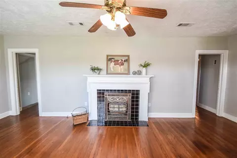 106 Overby St, Brandon, MS 39042 photo 4