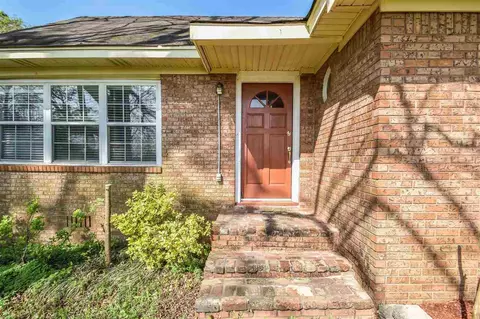106 Overby St, Brandon, MS 39042 photo 2