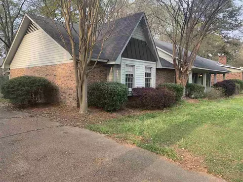 1432 Tracewood Dr, Jackson, MS 39211 photo 3