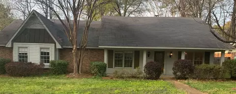 1432 Tracewood Dr, Jackson, MS 39211 photo 1