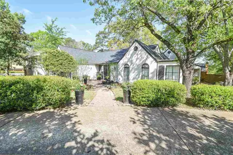 2154 Heritage Hill Dr, Jackson, MS 39211 photo 1
