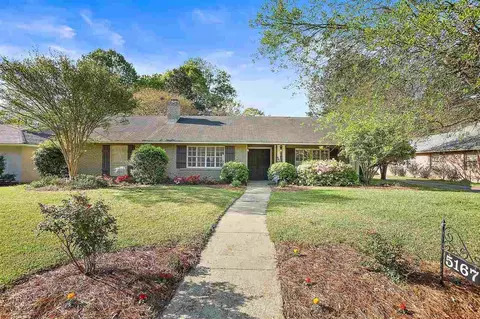 5167 Reddoch Dr, Jackson, MS 39211 photo 1