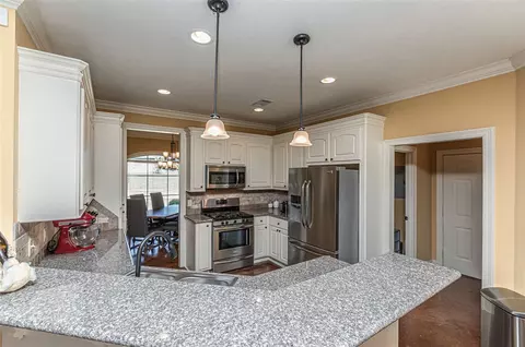 400 Kingston Cv, Byram, MS 39272 photo 8