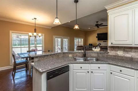 400 Kingston Cv, Byram, MS 39272 photo 10