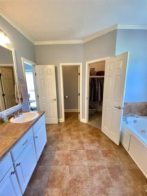 308 Greengate Cir, Brandon, MS 39042 photo 12