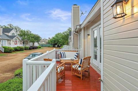 34 Mclain Ct, Jackson, MS 39211 photo 2