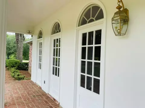 321 W Main St, Florence, MS 39073 photo 2