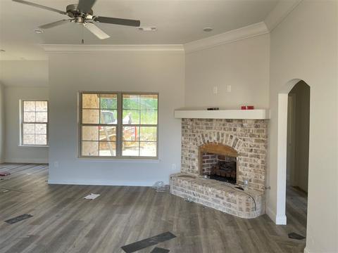 1043 Silver Cir, Pearl, MS 39208 photo 2