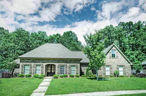 105 Windfall Pl, Clinton, MS 39056 photo 1
