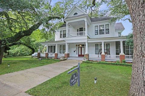 253 E Peace St, Canton, MS 39046 photo 1
