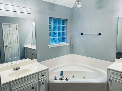 2433 Owens Rd, Terry, MS 39170 photo 7