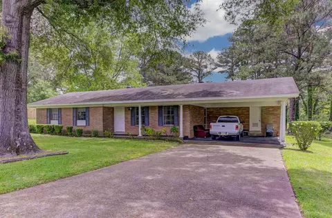 409 Wayne St, Clinton, MS 39056 photo 3