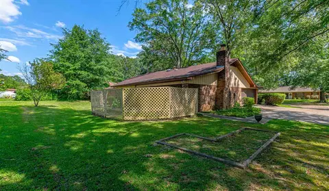 1728 Tanglewood Ct, Jackson, MS 39213 photo 4