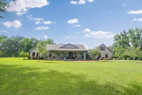 115 Chestnut Dr, Clinton, MS 39056 photo 1
