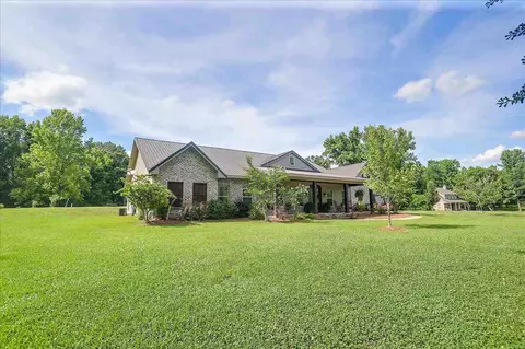115 Chestnut Dr, Clinton, MS 39056 photo 2