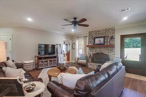 115 Chestnut Dr, Clinton, MS 39056 photo 9