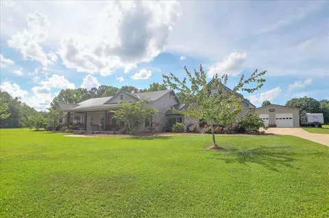 115 Chestnut Dr, Clinton, MS 39056 photo 3