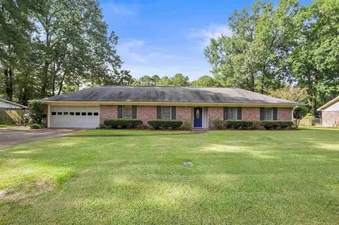 853 Timberlain Dr, Jackson, MS 39211 photo 1