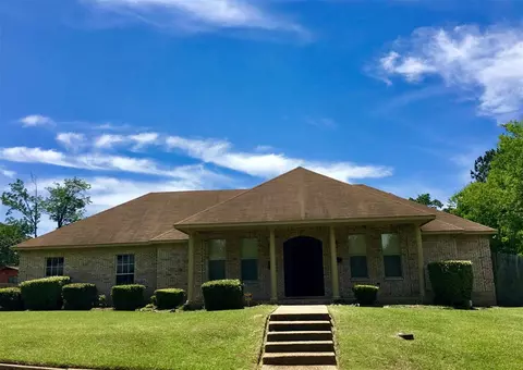 917 W Ridge Dr, Jackson, MS 39209 photo 2