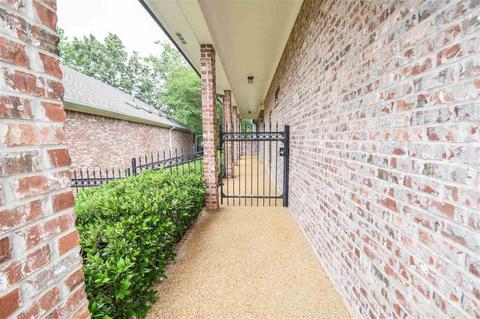 612 N Harbor Dr, Brandon, MS 39047 photo 2
