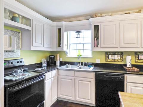 420 W Main St, Raymond, MS 39154 photo 7