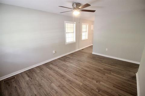 3033 Woodview Dr, Jackson, MS 39212 photo 3